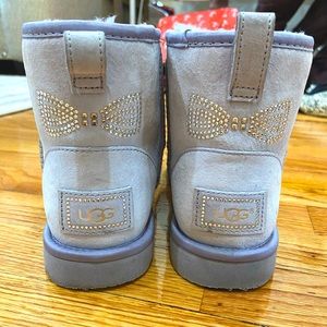 UGG Women’s size 7 lavender purple rhinestone bow